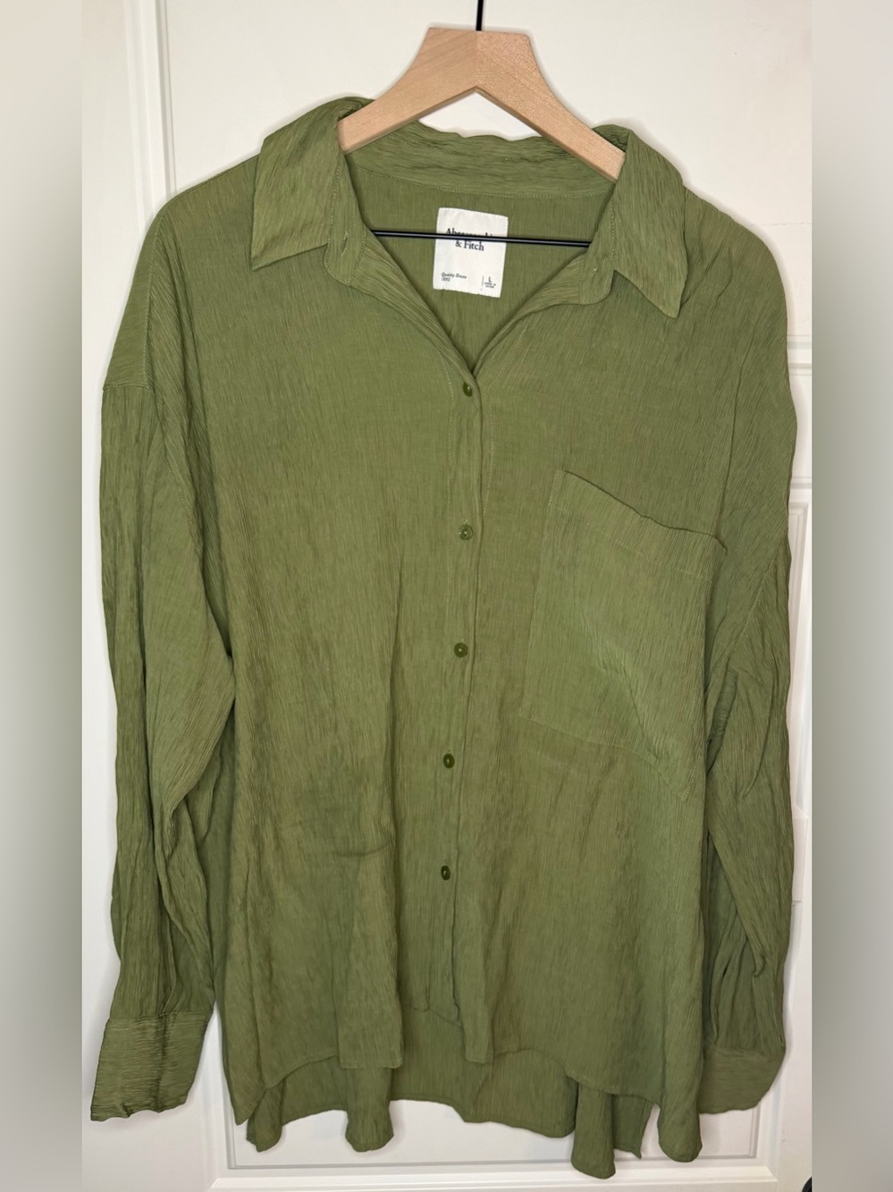 Abercrombie & Fitch Women’s Green Textured Button-Down Shirt